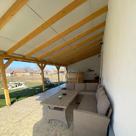 Ciki Vendeghaza